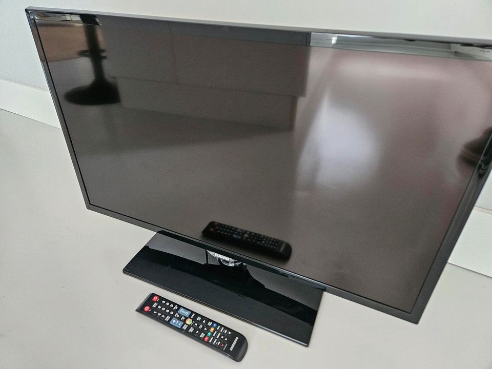 Samsung UE32F5370SS Smart TV in Minden
