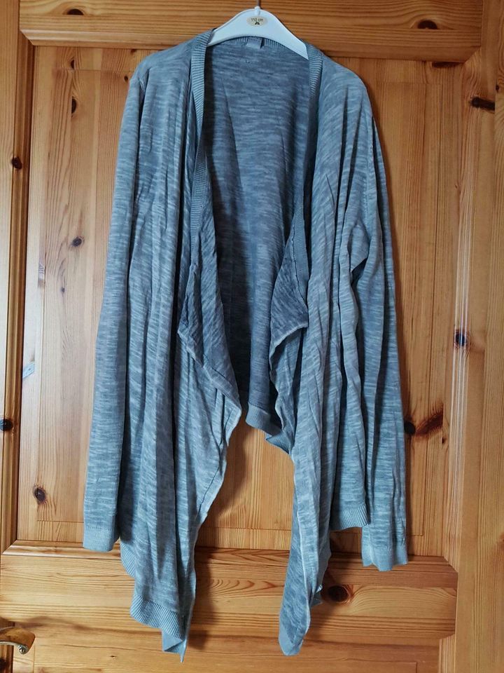 S.oliver Cardigan Jacke S Weste Strickjacke NEU in Bad Orb