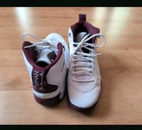 Nike Air Jordan Weiß- Bordeaux -Rot Hessen - Niddatal Vorschau