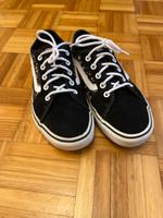 Vans Damen  floral schwarz Größe 39 Berlin - Wilmersdorf Vorschau