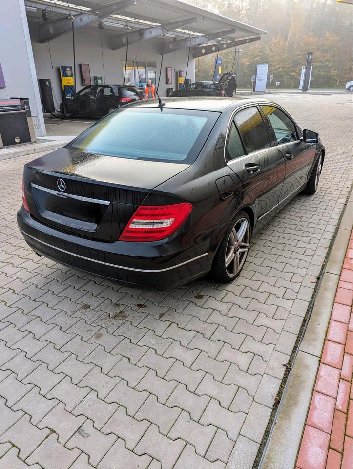 Mercedes C-Klasse 2012 | 156.000 km | TÜV bis 2026 | Sitzheizung in Leer (Ostfriesland)