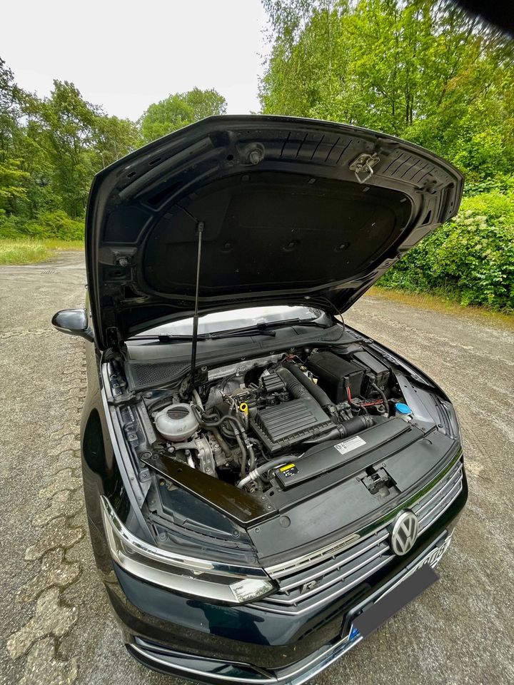 VW Passat B8 Variant R line in Essen