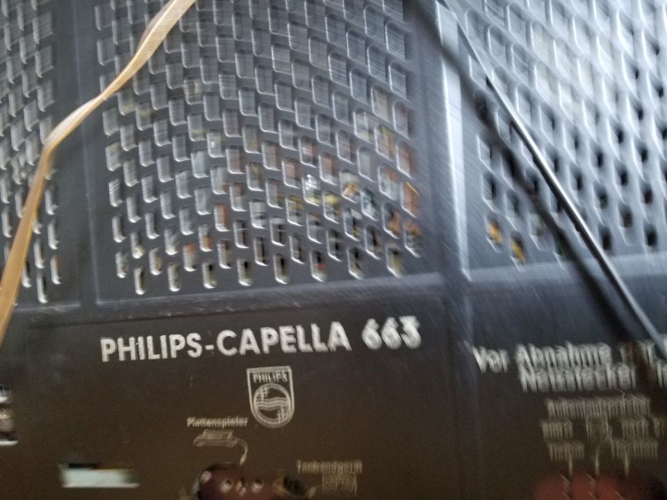 Röhrenradio Philips Capella 663 restauriert in Reichshof