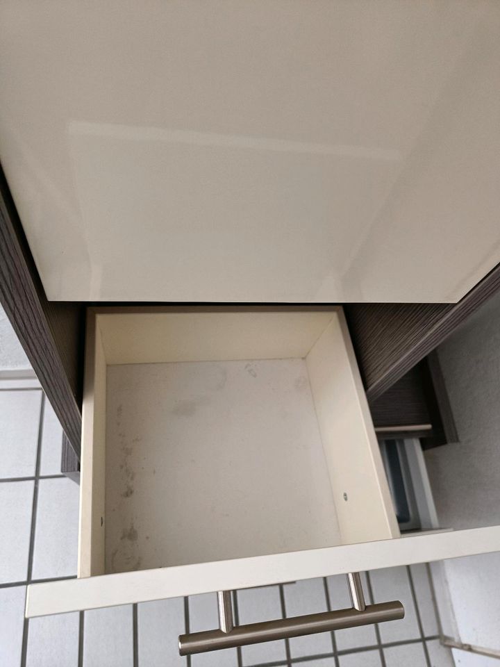 Badezimmer Möbel - Spiegelschrank, Unterschrank, Standschrank in Ostfildern