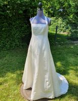 Traumhaftes Brautkleid von Rembo Styling, Größe 42 (wie 38/40) Nordrhein-Westfalen - Menden Vorschau