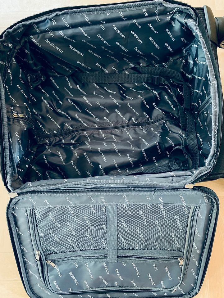 Koffer mit Rollen  - klein - schwarz - Handgepäck - Luaggage in Schwelm