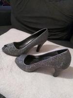 Tamaris Damen Pumps Silber Schwarz Größe 39 Nordrhein-Westfalen - Dormagen Vorschau