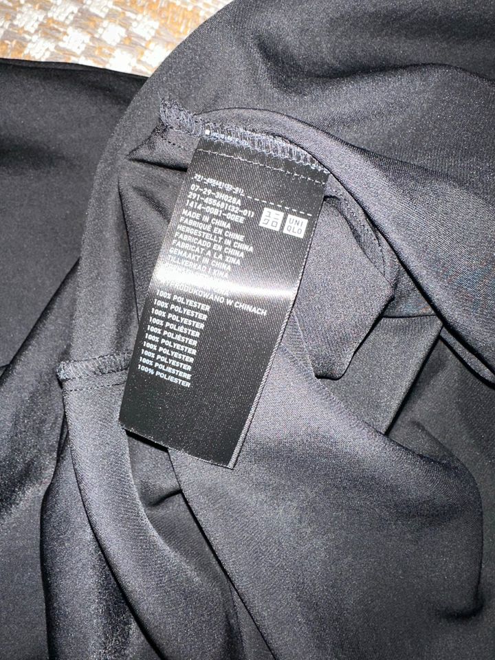 Uniqlo Kleid schwarz XS  34 neuwertig maxi sommerkleid luftig in Berlin