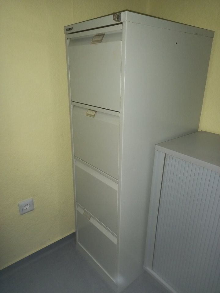 Schrank, Aktenschrank, Hängeregistratur in Zabakuck