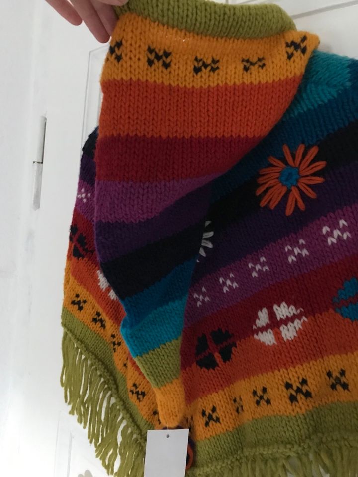 NEU ❤️ Regenbogen Poncho 100% Alpaka Wolle mit Kapuze NP130€ in Gera