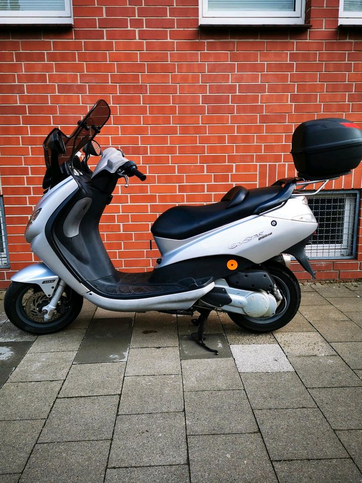 Roller Peugeot Elystar 125 mit ABS in Braunschweig