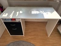Schreibtisch 123 x 50 x 77 cm weiß schwarz Feldmoching-Hasenbergl - Feldmoching Vorschau