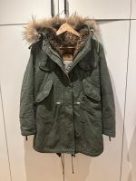 PARAJUMPERS Jacke, Parka mit Fellkragen, Gr. M Hessen - Schöneck Vorschau