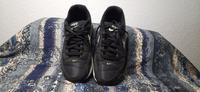 Nr.24 Vielseitige Nike Sneaker in Schwarz (EU 38) Niedersachsen - Weener Vorschau