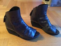 Trippen Stiefelette Gr. 39 anthrazit metallic, super Zustand Nordrhein-Westfalen - Troisdorf Vorschau