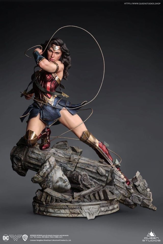 QUEEN STUDIOS WONDER WOMAN 1/4 STATUE BONUS - KEIN SIDESHOW - NEU in Soest