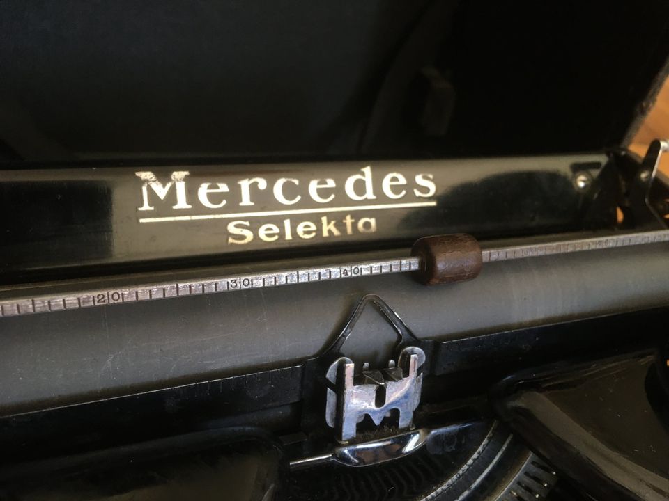 alte schöne Schreibmaschine Mercedes Selekta vintage antik Deko in Berlin
