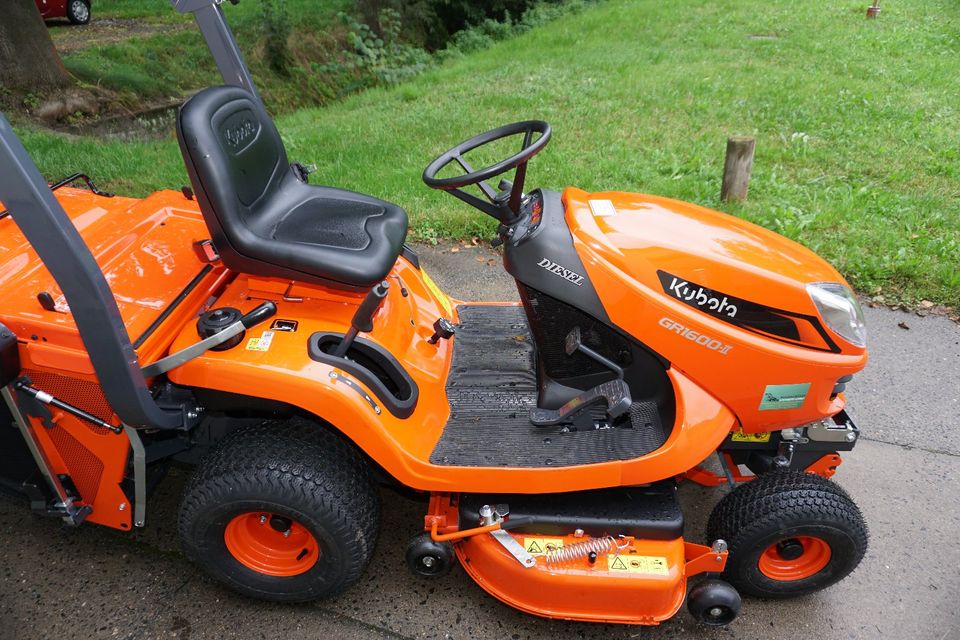 Kubota GR1600-III Aufsitzmäher, Rasentraktor in Kreischa