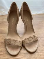 Burberry Sandalen / Pumps Größe 37 in beige/taupe/creme Essen - Essen-Borbeck Vorschau