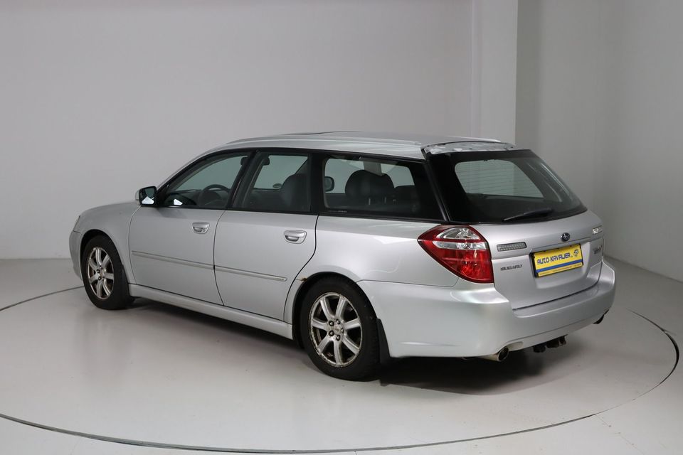 Subaru Legacy Kombi 2.0R Leder * Schiebedach * Klima in Dresden