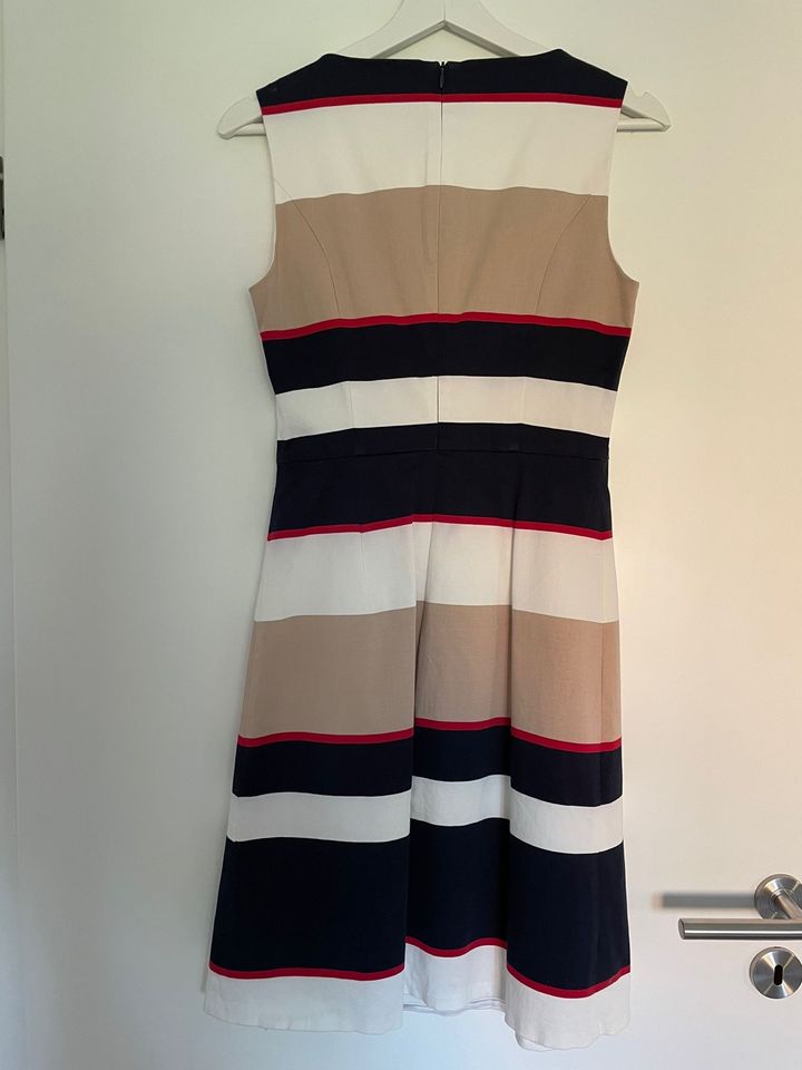Schickes Kleid Blockstreifen marineblau beige rot Cocktailkleid in Lorsch