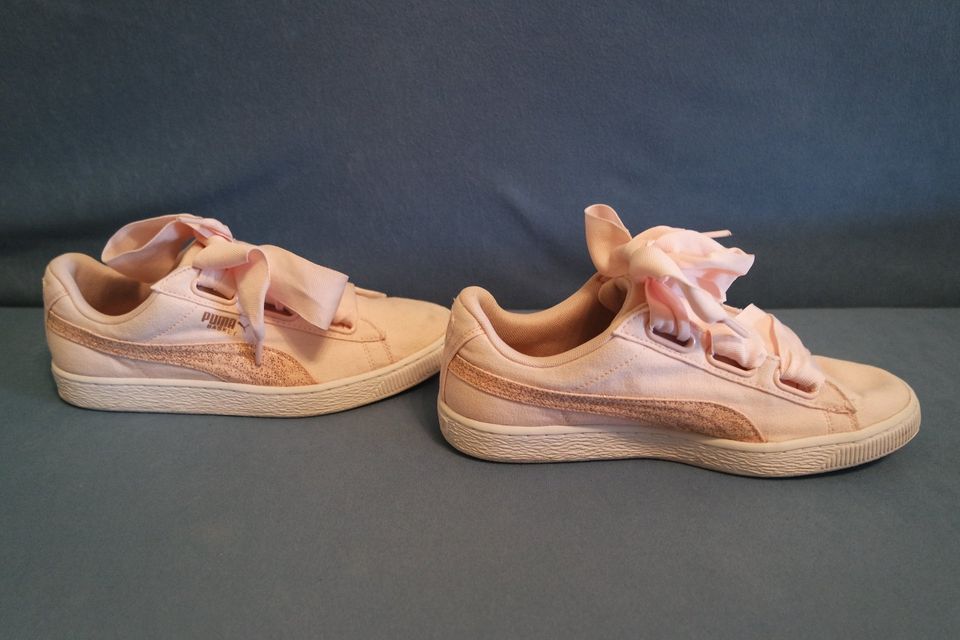 PUMA Basket Heart Canvas Damen, Sneaker, Gr. 42, rosa, Glitzer in Brüggen