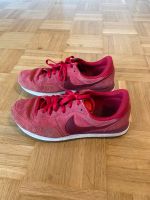 Nike Air Internationalist, rot, 42, Turnschuhe Herren München - Au-Haidhausen Vorschau