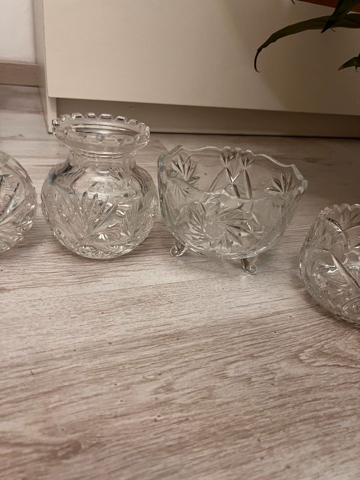 Kristall Vasen verschiedene Größen in Hanau