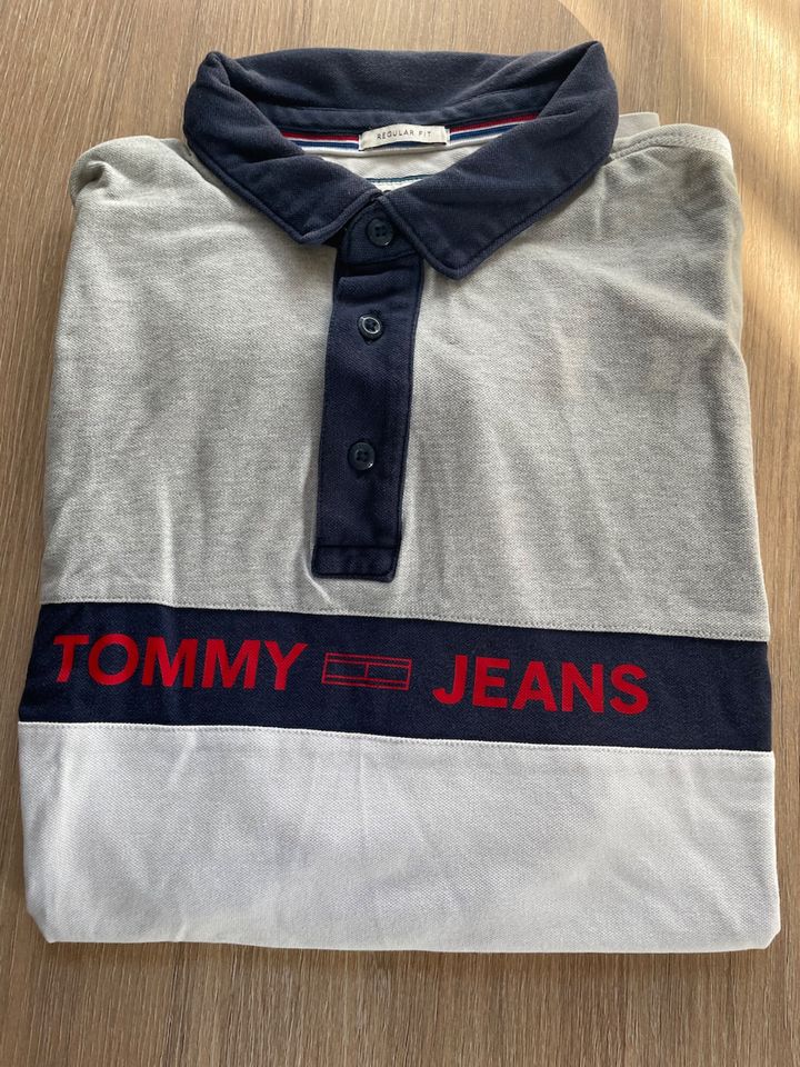 Tommy Hilfiger Poloshirt | Größe L in weiß/blau in Edewecht