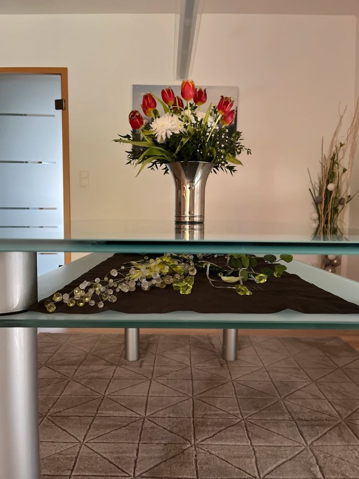 Esszimmer Tisch Doppelte Glasfläche Top für Deko in Büttelborn