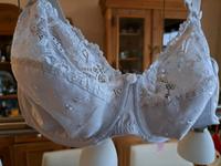 Hunkemöller 95 e Bügel BH Nordrhein-Westfalen - Krefeld Vorschau