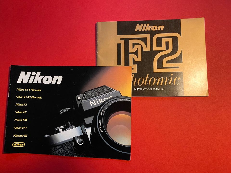 Nikon F2 mit Prismensucher analoge Kamera in Würzburg