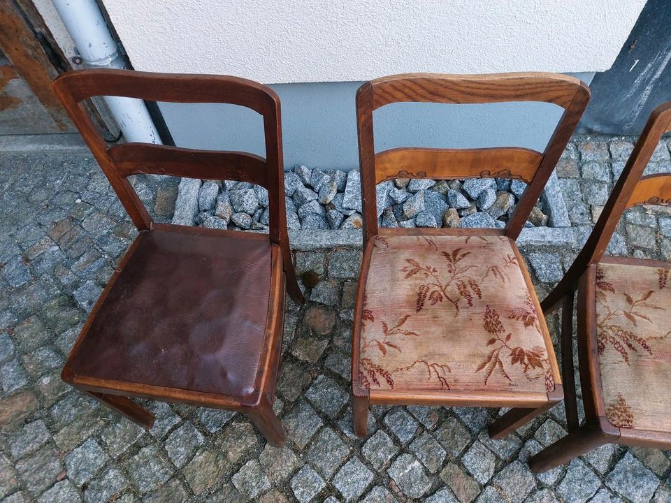 Holzstühle in Tauscha