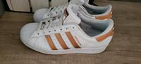 Adidas Damen Superstar Low weiß/Bronze Gr. 40 Sachsen - Großpösna Vorschau