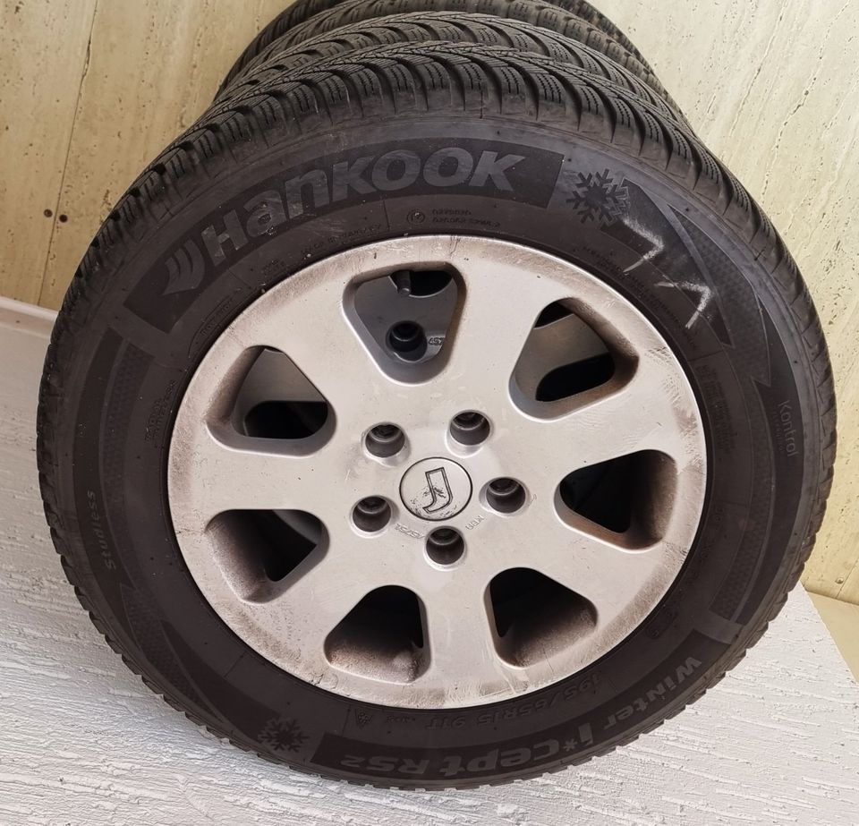 4x Winterreifen Hankook auf Alufelge 195/65/R15 7mm+ Profil in Nieheim