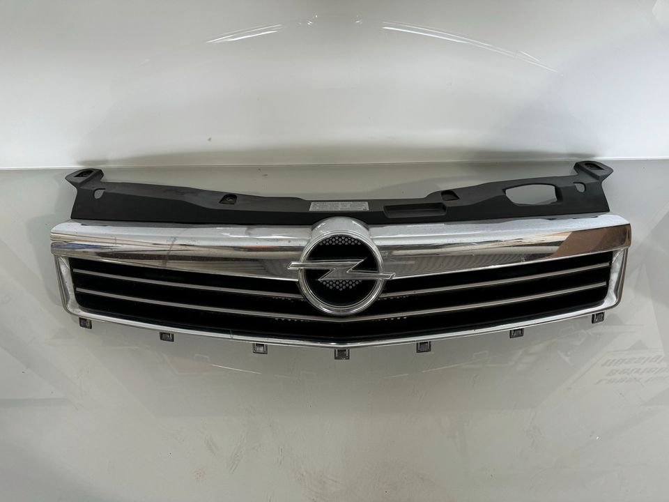 Grill Opel Astra H Kühlergrill Frontgrill in Wilnsdorf