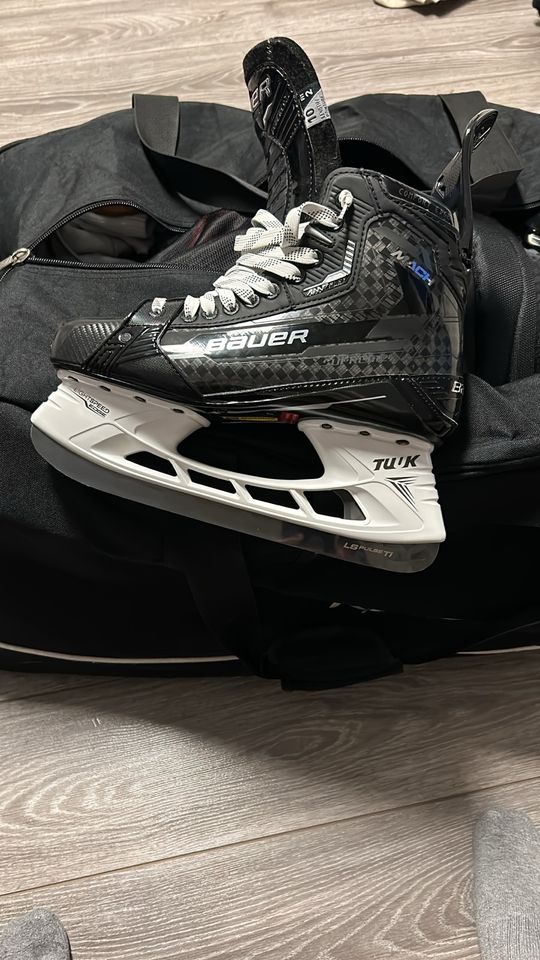 Bauer Supreme MACH, US 10, fit 2 (EUR 45,5) in Berlin