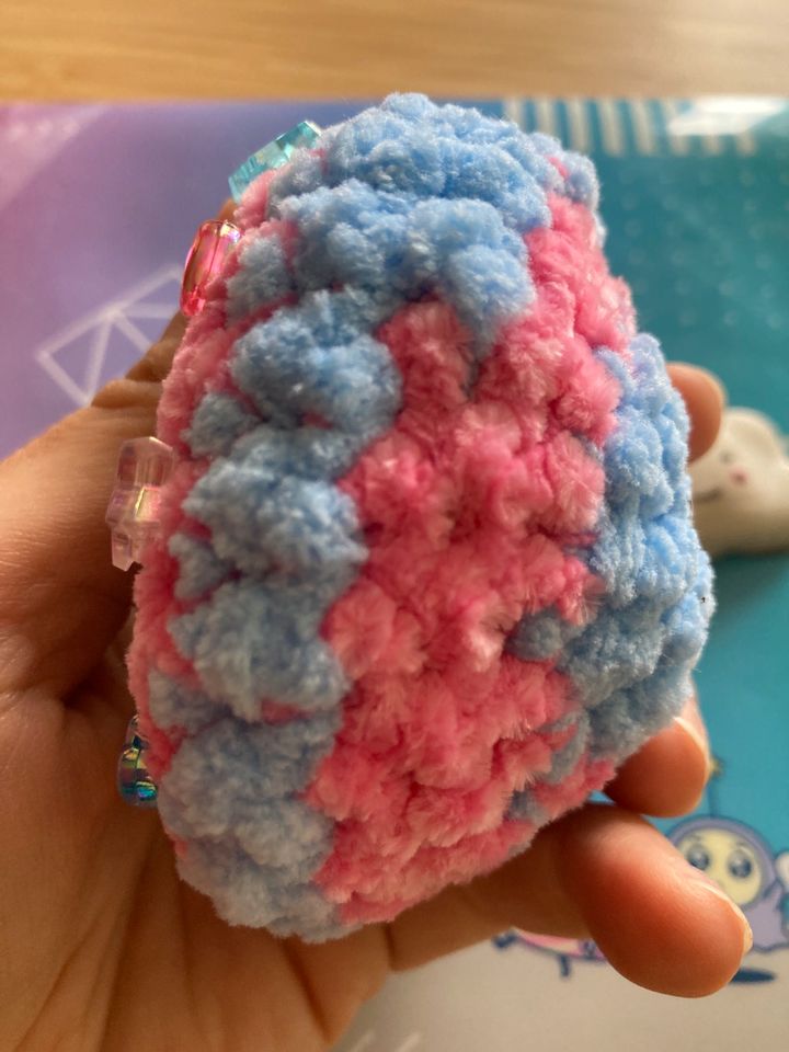 Tamagotchi Hülle blau pink Farbverlauf+Perlen Uni alle Modelle in Sulzbach (Saar)