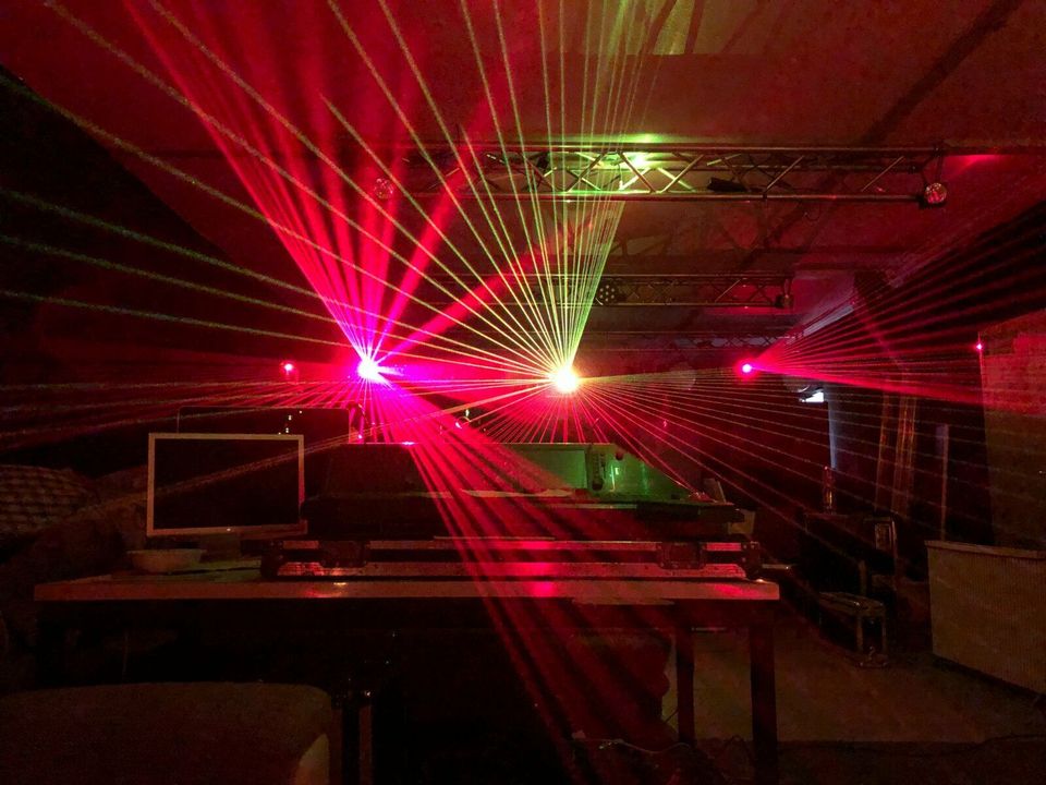 Lasershow für Hochzeiten, Firmenfeiern und andere Veranstaltungen in Eisenhüttenstadt