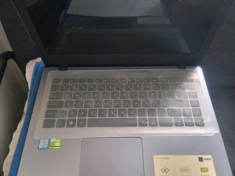 Asus Vivobook 13 Laptop i5 12gb RAM 256gb in Neckargemünd