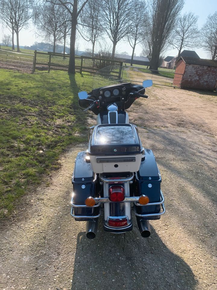 Original Police Harley - Electra Glide 6 Gang - Canada in Uedem