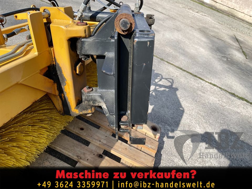 KIF Besen Kehrmaschine Multicar M26 M25 Vorbau Frontanbau 150 cm in Ohrdruf