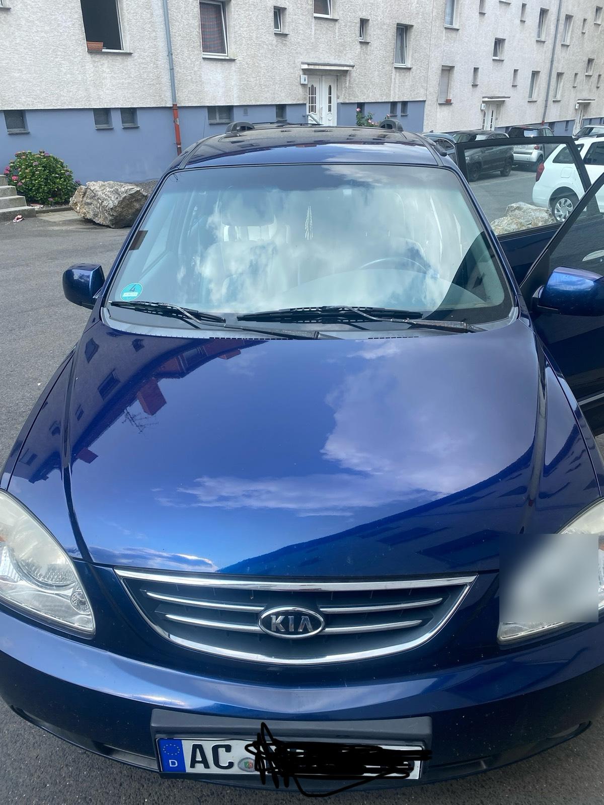 Abbildung des Autos Kia carens