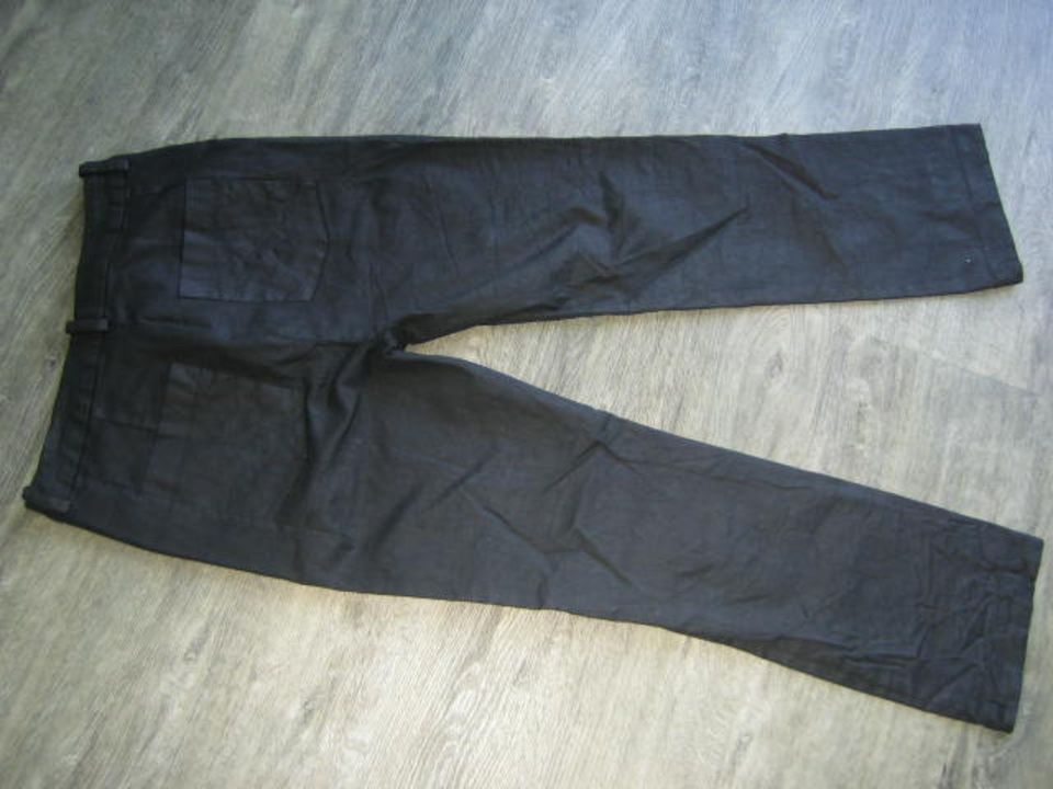 Drykorn Hose Größe 31/34 schwarz beschichtet in Schwelm