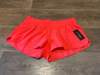 NEU Kurze Sportshorts Skiny Gr. 40 /L Flashy red Berlin - Treptow Vorschau