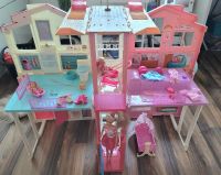 Barbie Traumhaus aufklappbar inklusive Zubehör Sachsen - Machern Vorschau
