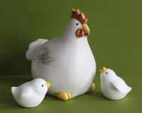 Deko Huhn 18 cm mit 2 Küken / 3 Keramik Figuren weiß Hamburg Barmbek - Hamburg Barmbek-Süd  Vorschau