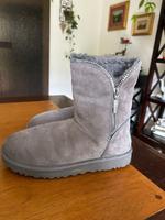 UGG Boots Florence seitlichem Reißverschluß Gr 38 Mülheim - Köln Holweide Vorschau