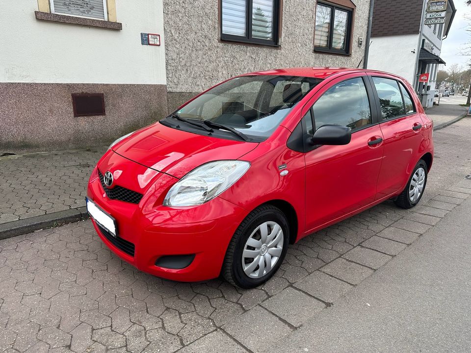 Toyota Yaris 1.0 VVT-i in Saarbrücken