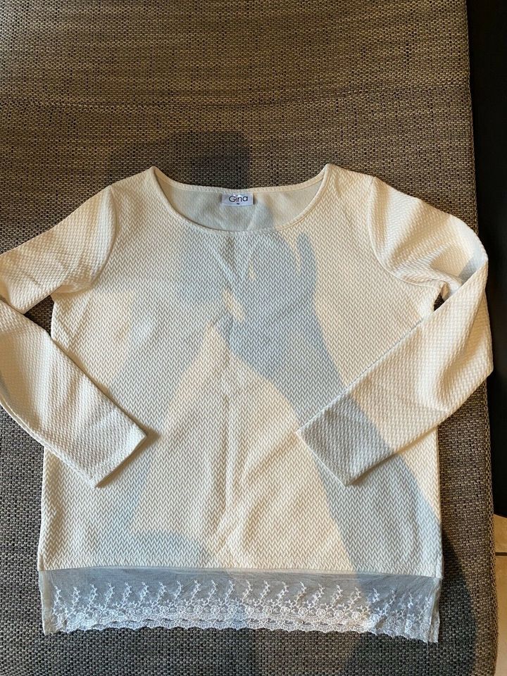 Bluse mit Spitze, von Gina, Gr. 42, stretchig, (ksz643) in Mühlheim am Main